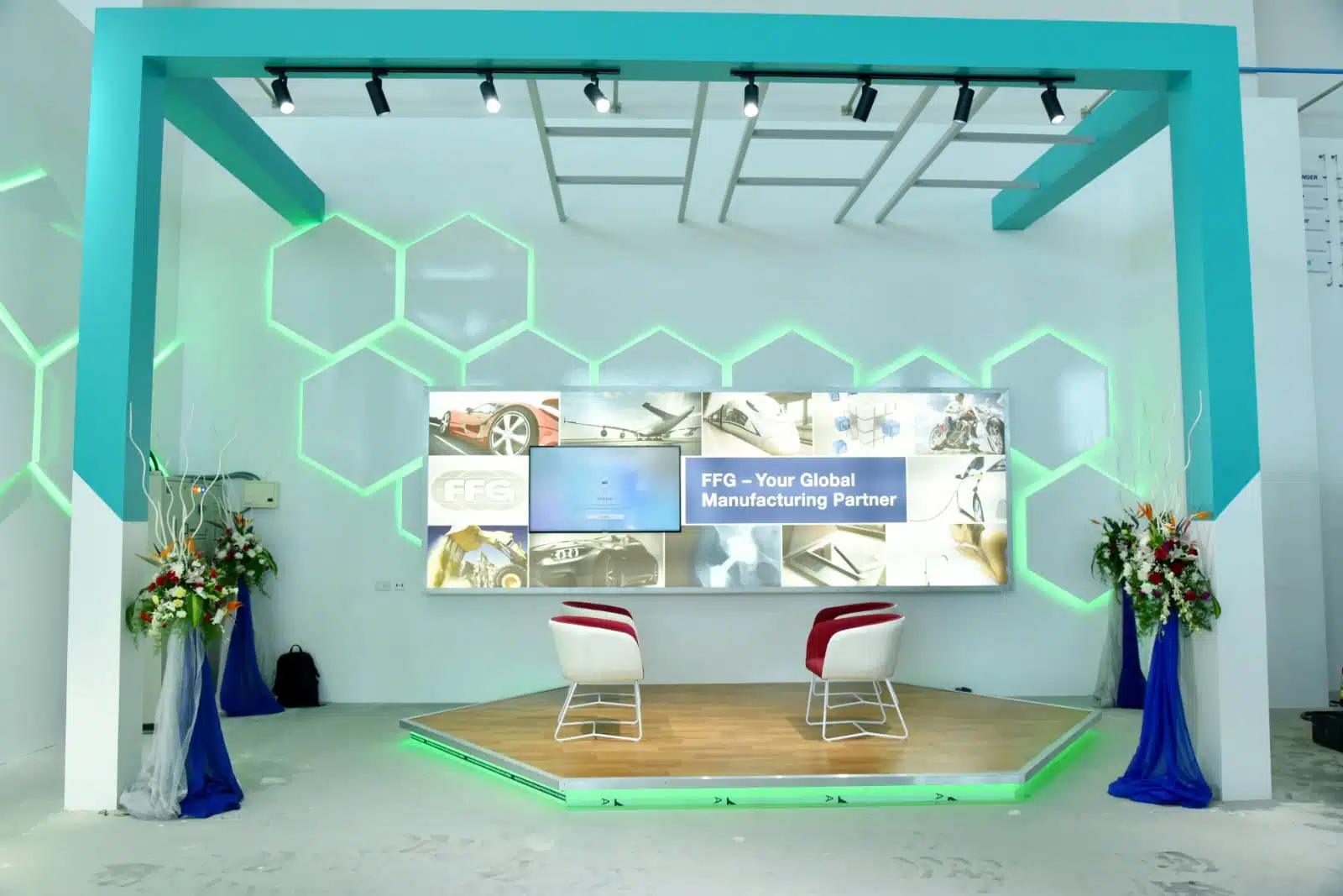 Experience center